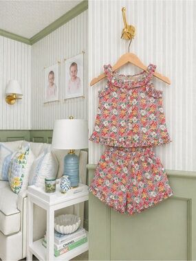 Minnow Floral Girls Set size 12-18 months new with tags